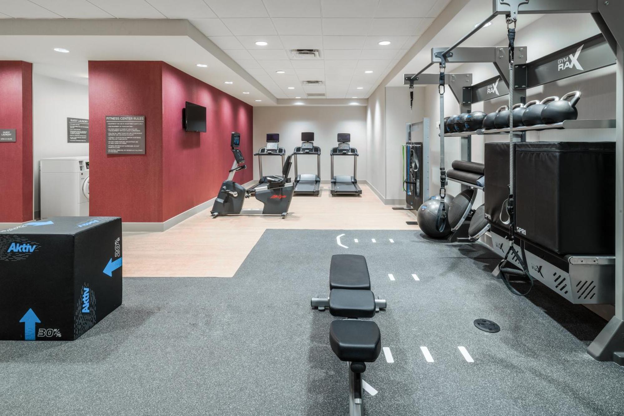 Hilton Garden Inn Brunswick Ngoại thất bức ảnh