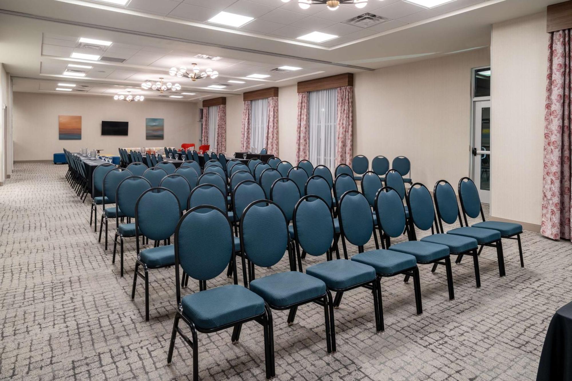 Hilton Garden Inn Brunswick Ngoại thất bức ảnh