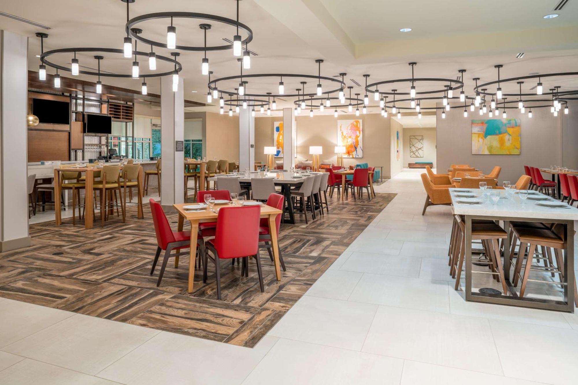 Hilton Garden Inn Brunswick Ngoại thất bức ảnh